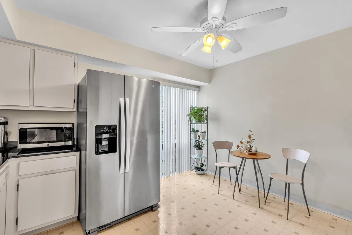 Unit 234 photo 16