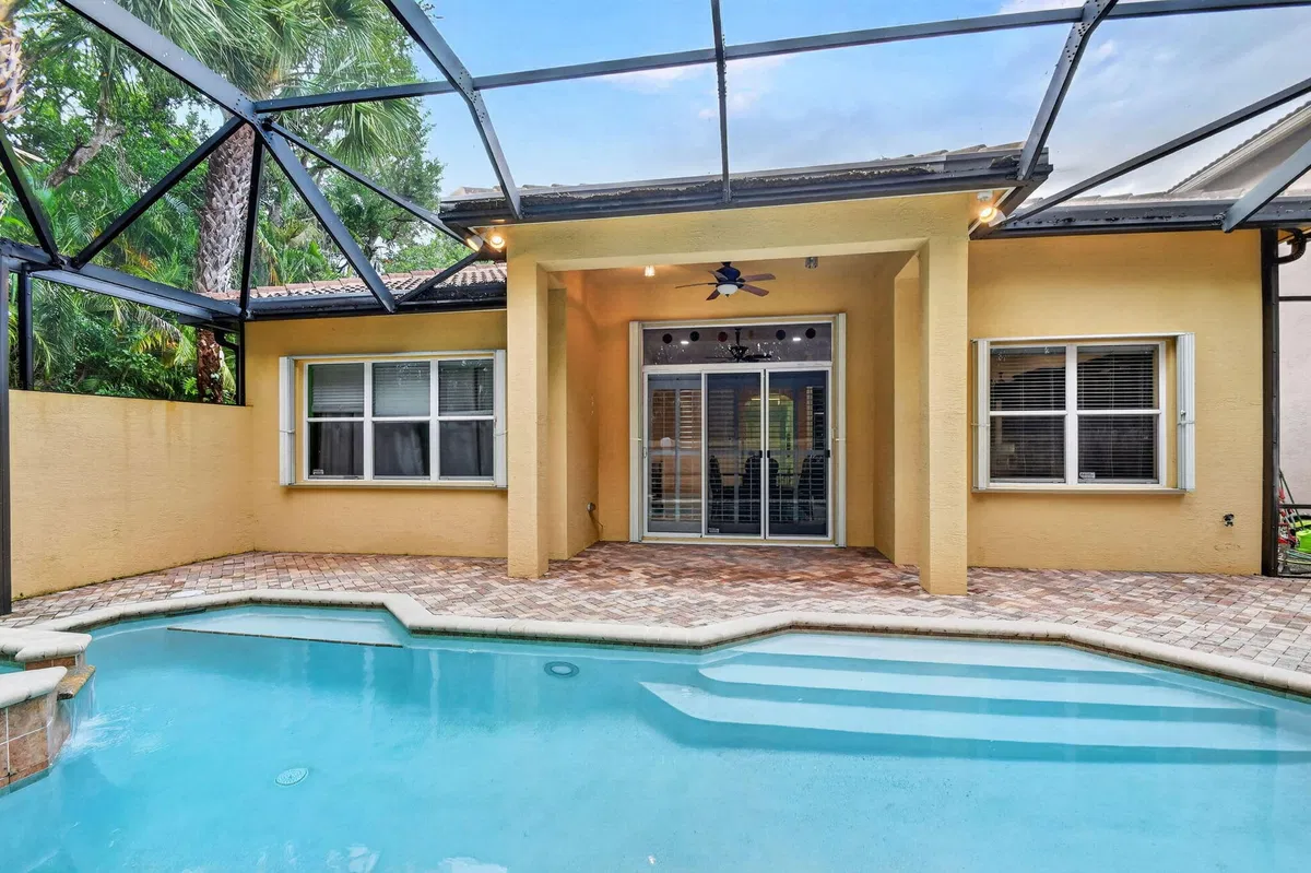  Residence photo 25