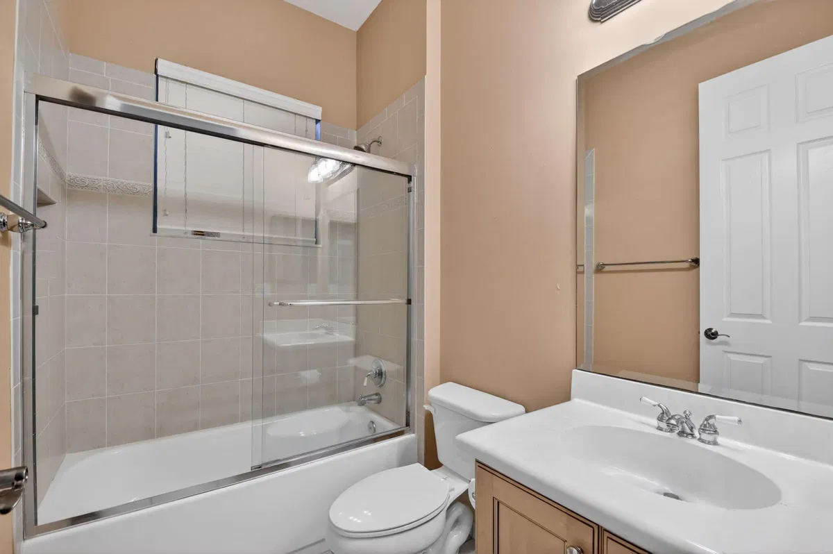  Residence photo 49