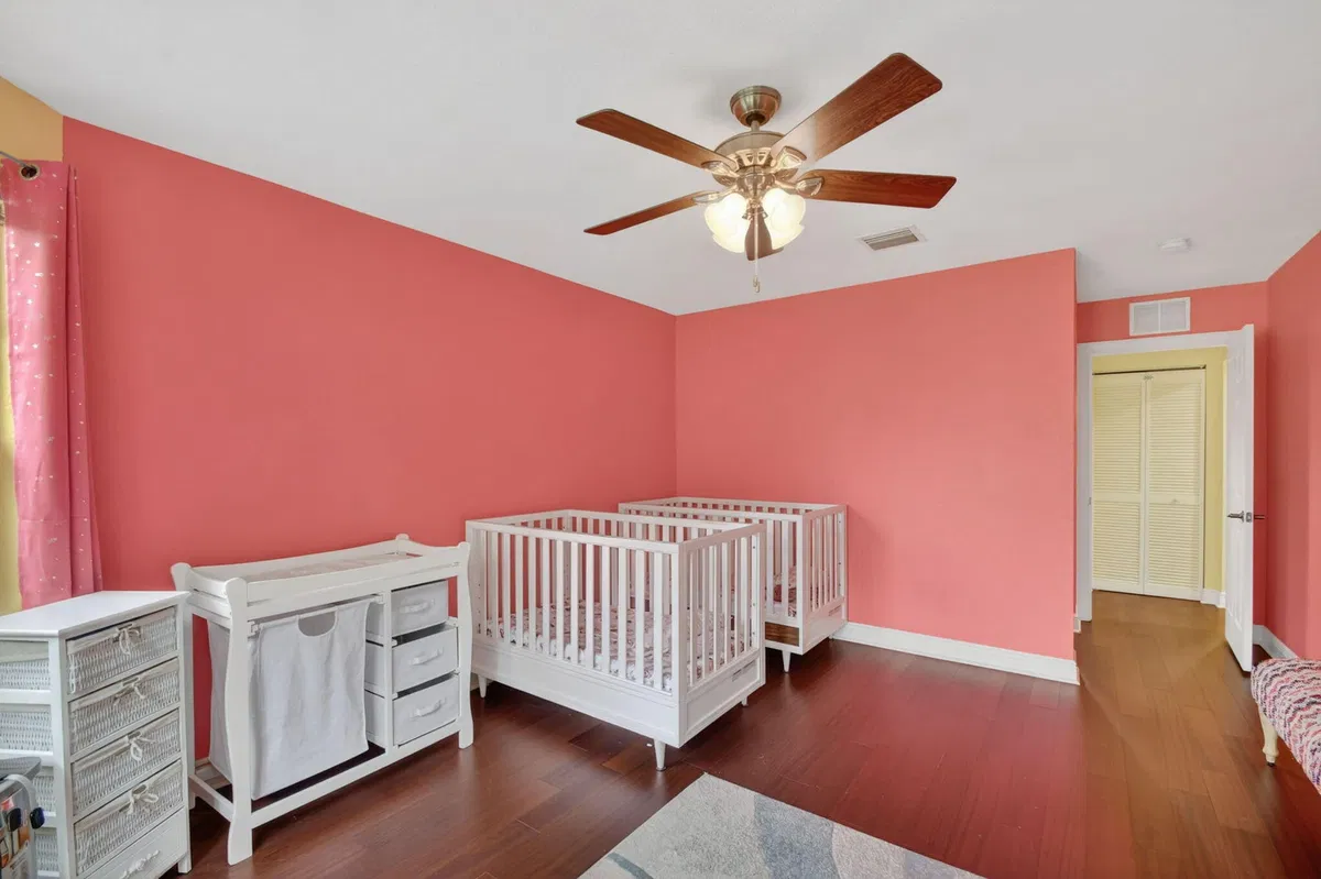  Residence photo 64