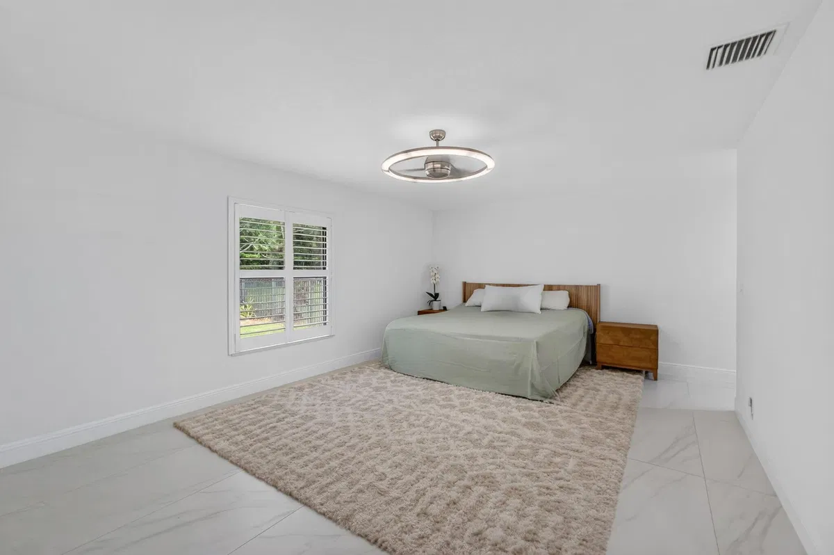 Eastpointe Country Club Residence photo 19