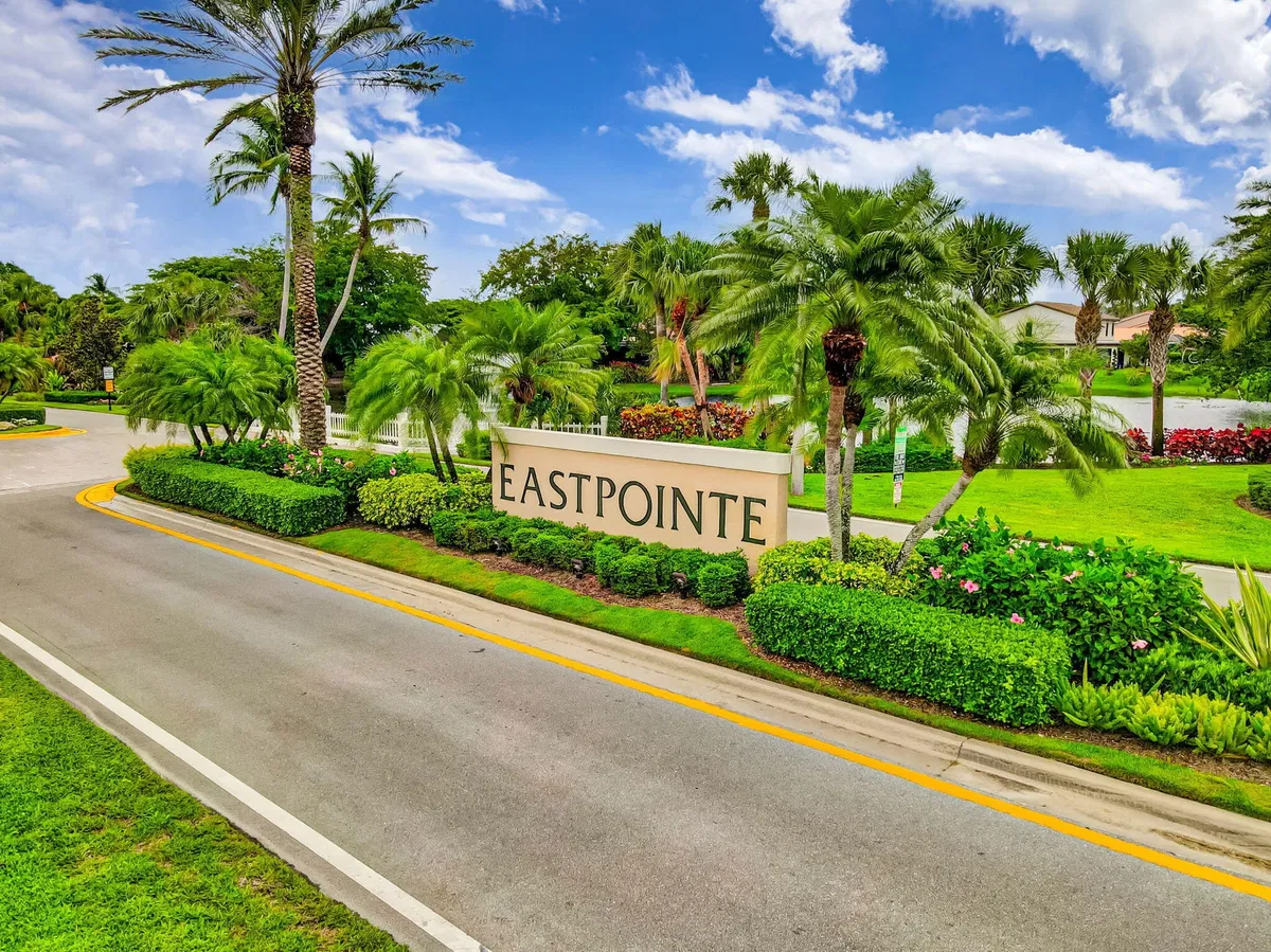 Eastpointe Country Club Residence photo 82