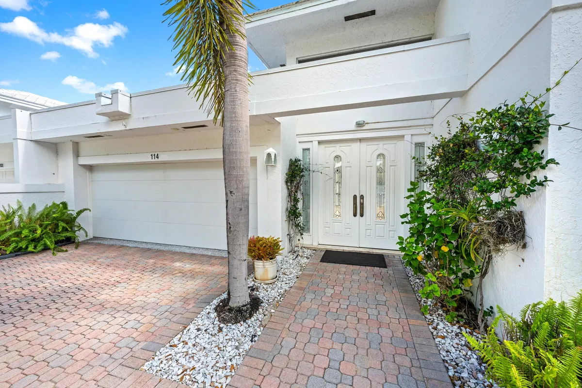 Admirals Cove Residence