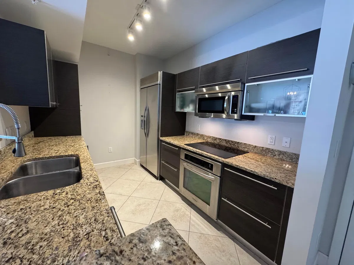 CityPlace South Tower Unit 1609 photo 7
