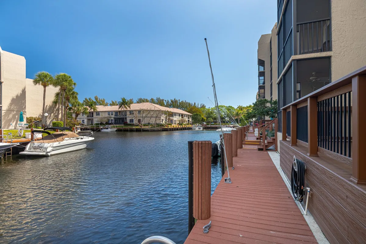 Boca Raton Unit 211 photo 13