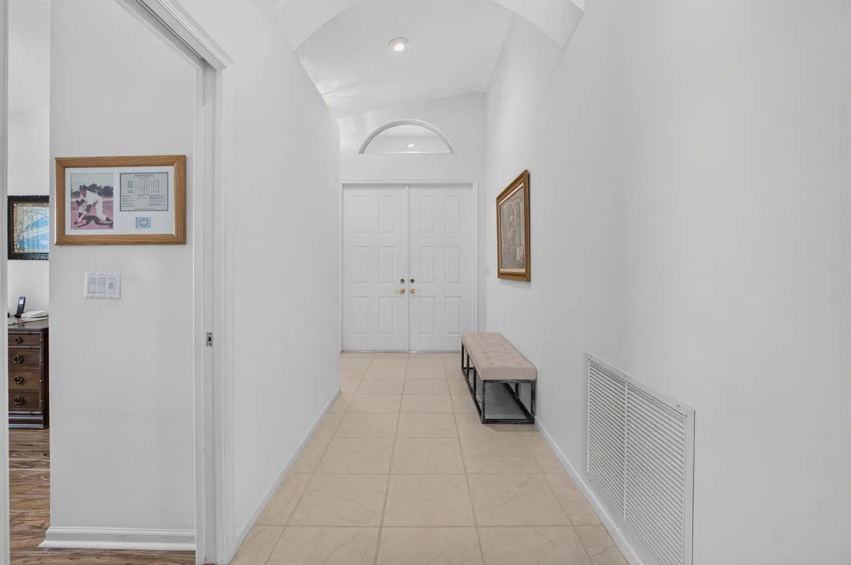 Residence photo 4