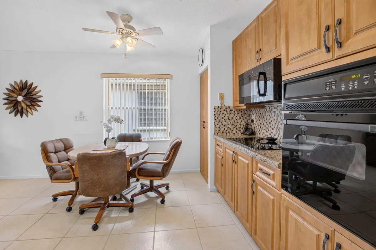 Residence photo 22