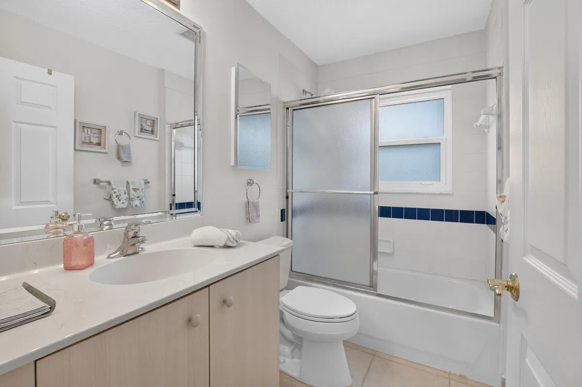 Residence photo 31