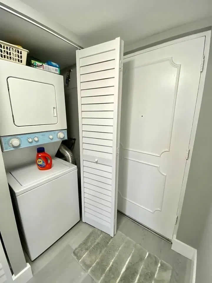 Unit 409 photo 25
