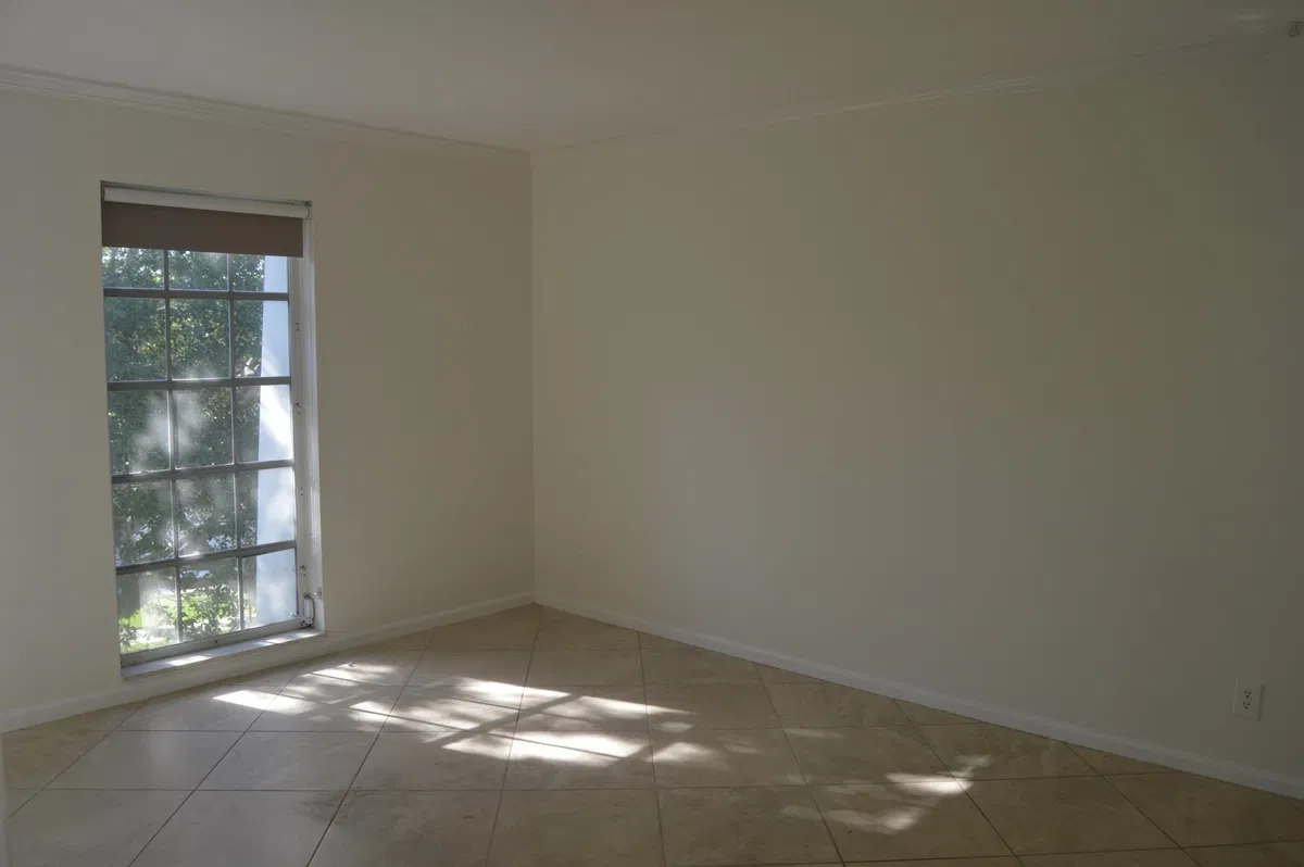 Unit 5-303 photo 10