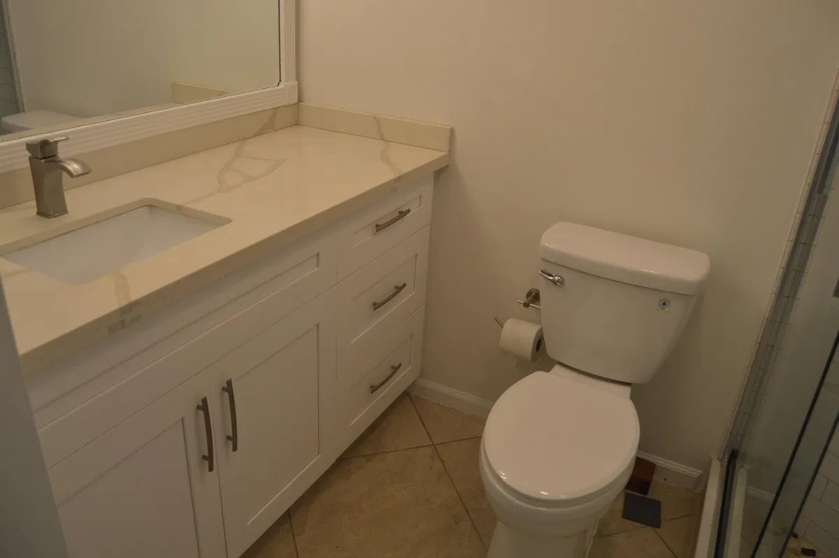 Unit 5-303 photo 16