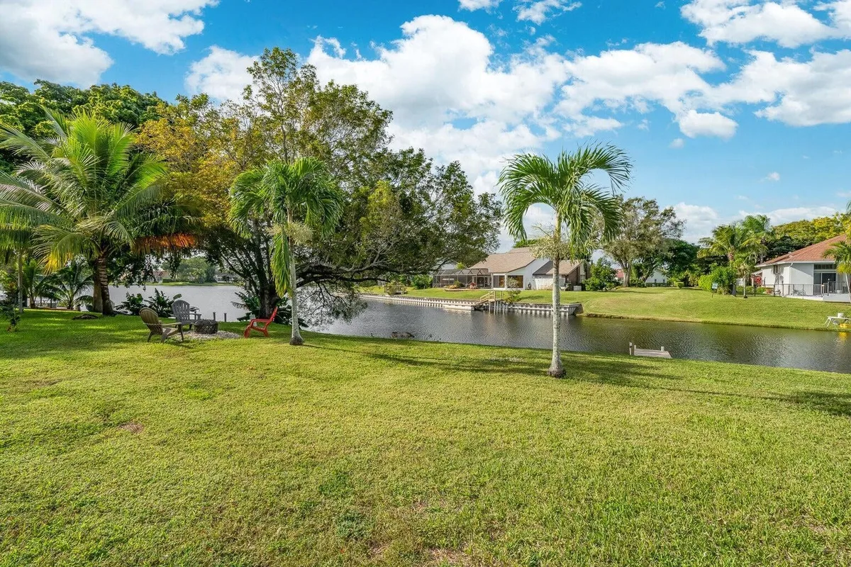 Residence photo 4