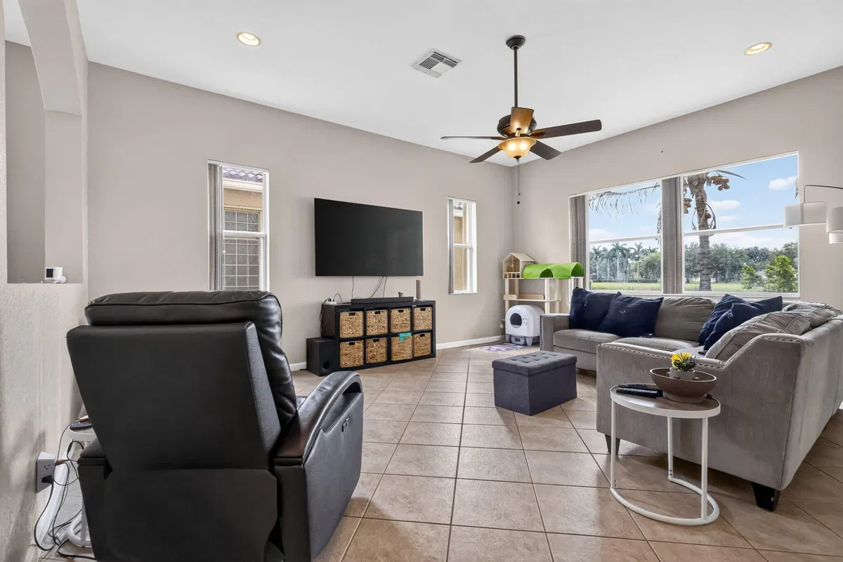 Residence photo 10