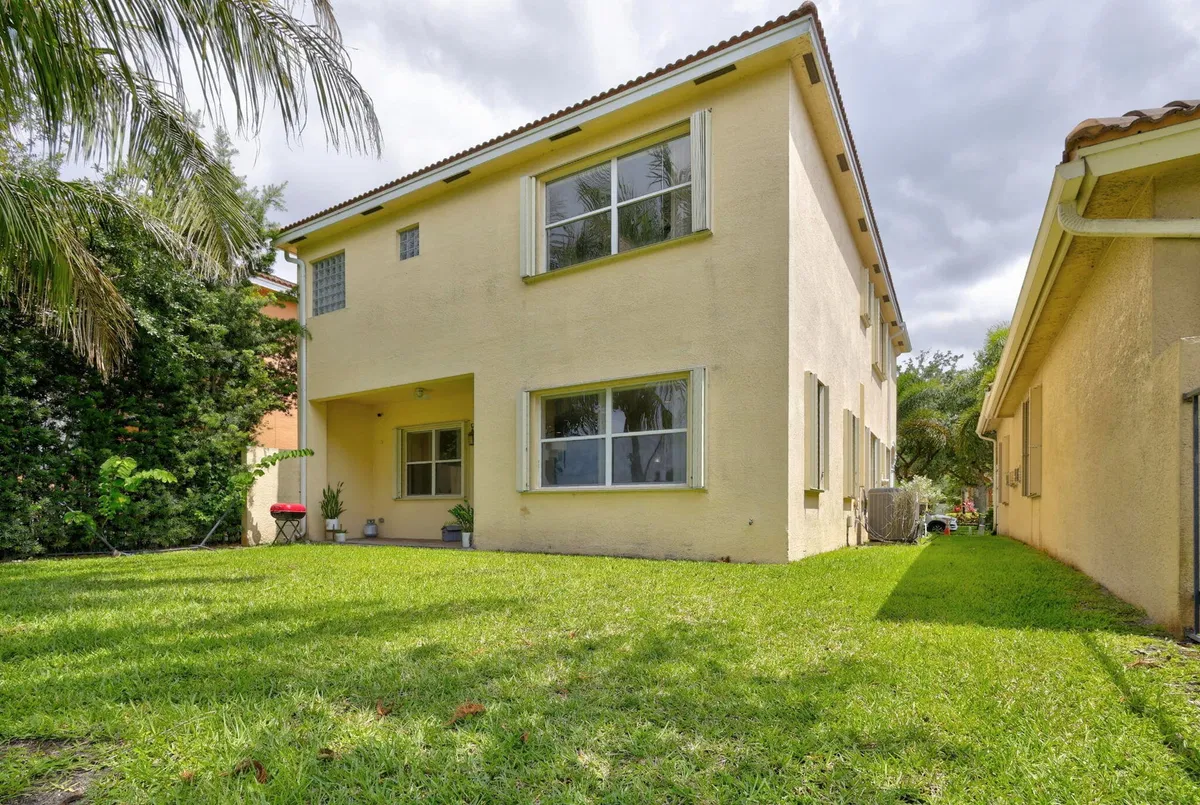 Residence photo 49
