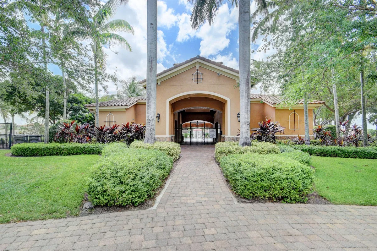 Residence photo 52