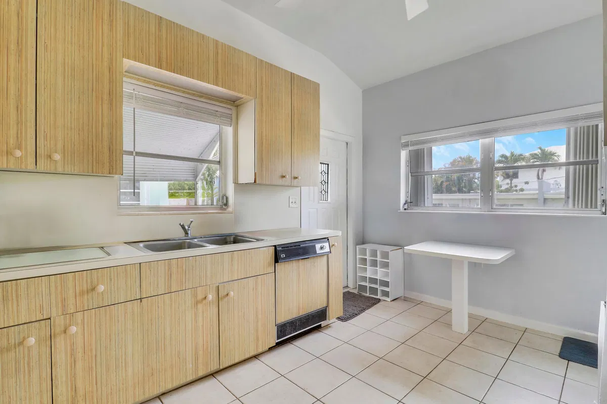 Residence photo 19