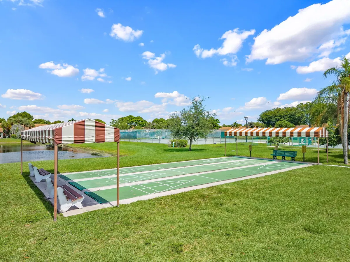 Residence photo 31