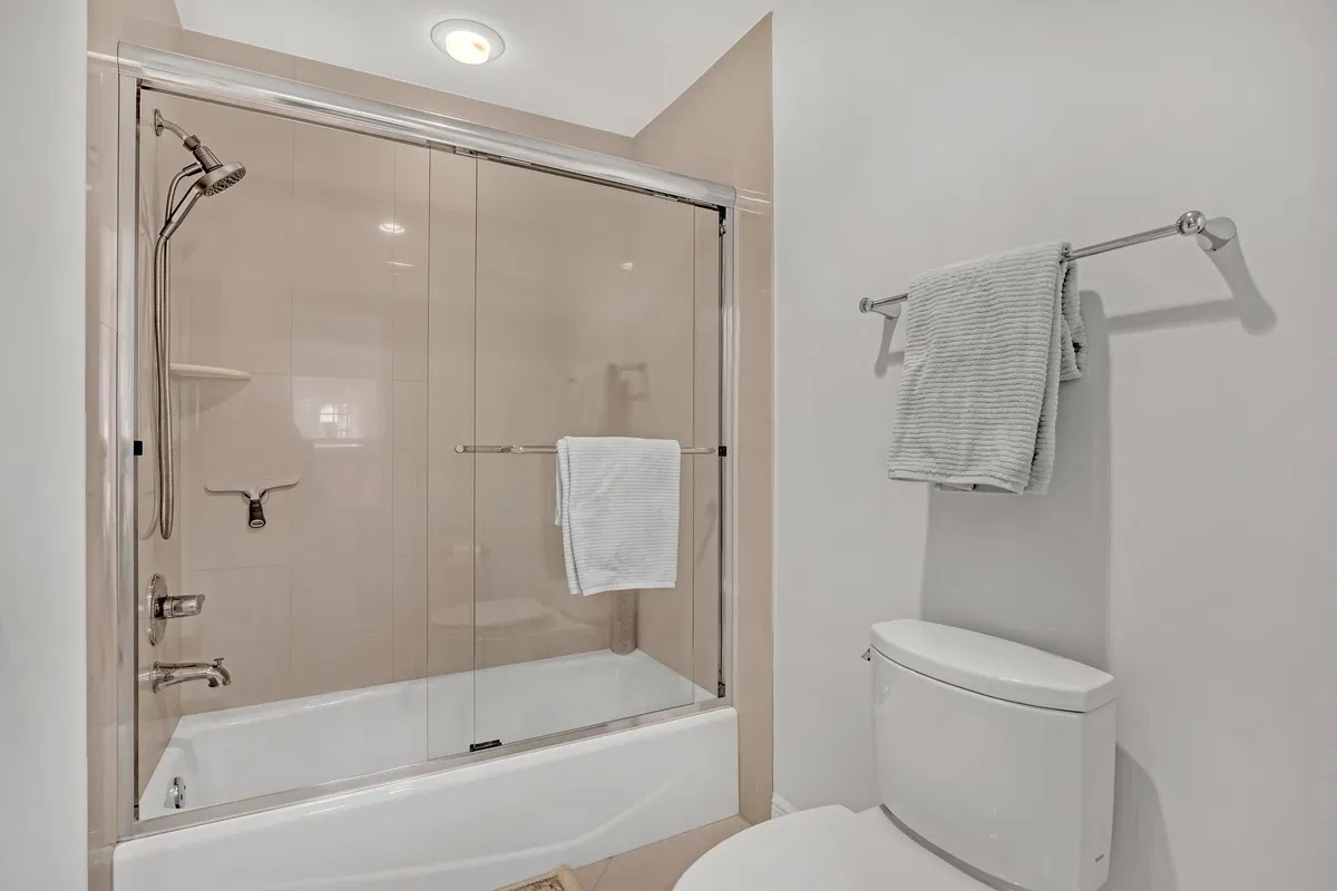 Unit 6 photo 28
