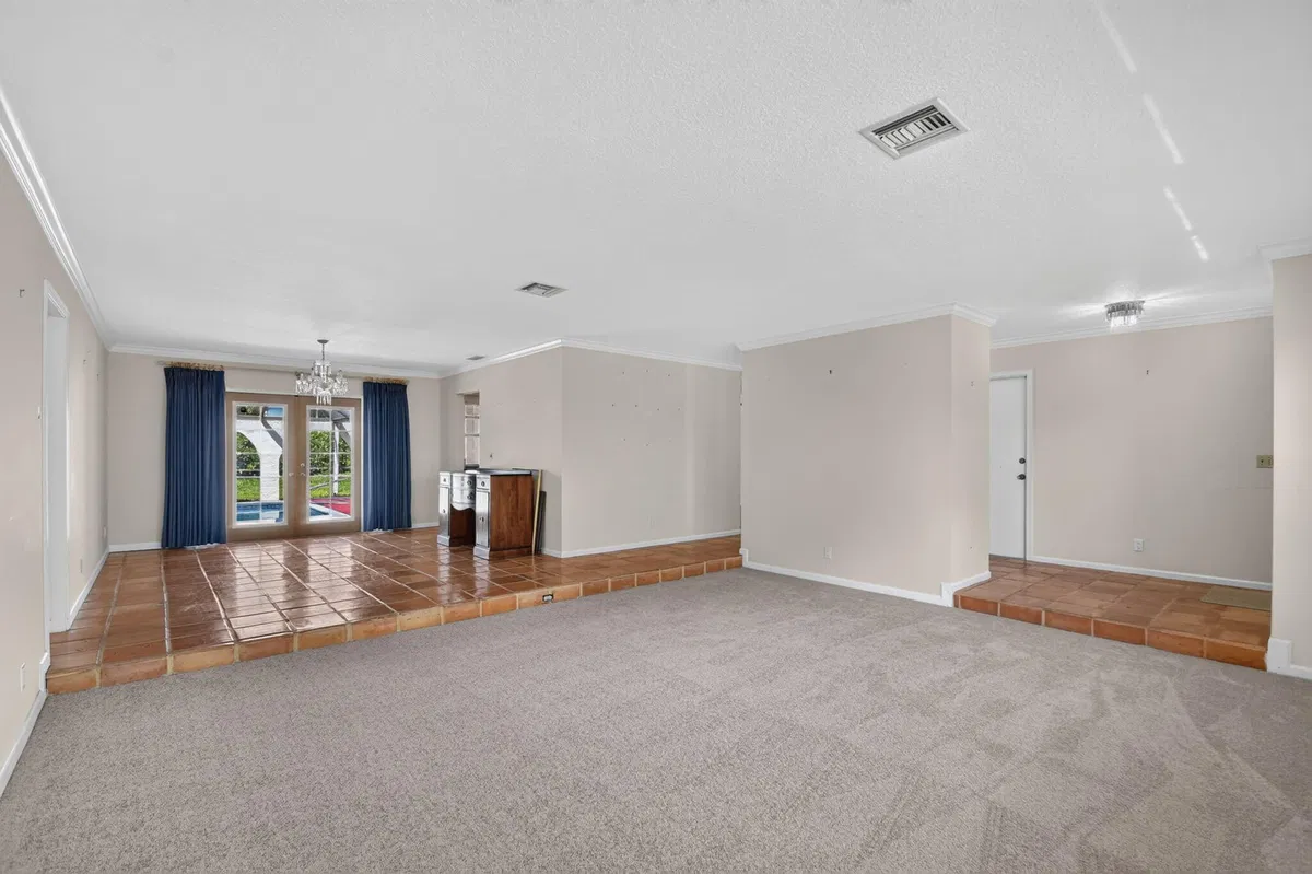 Residence photo 10