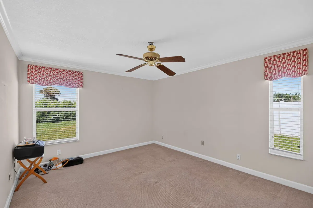 Residence photo 37