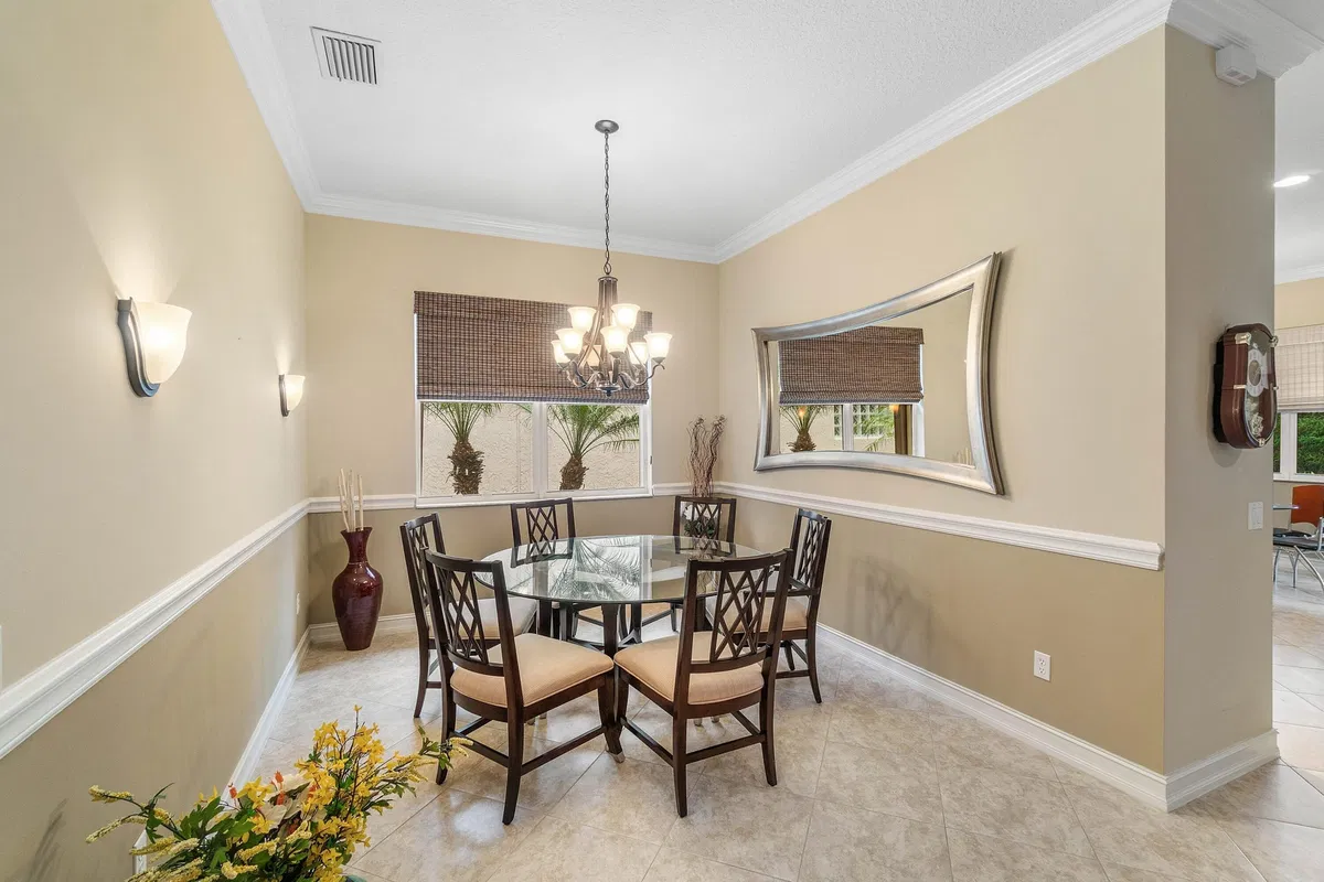 Residence photo 4
