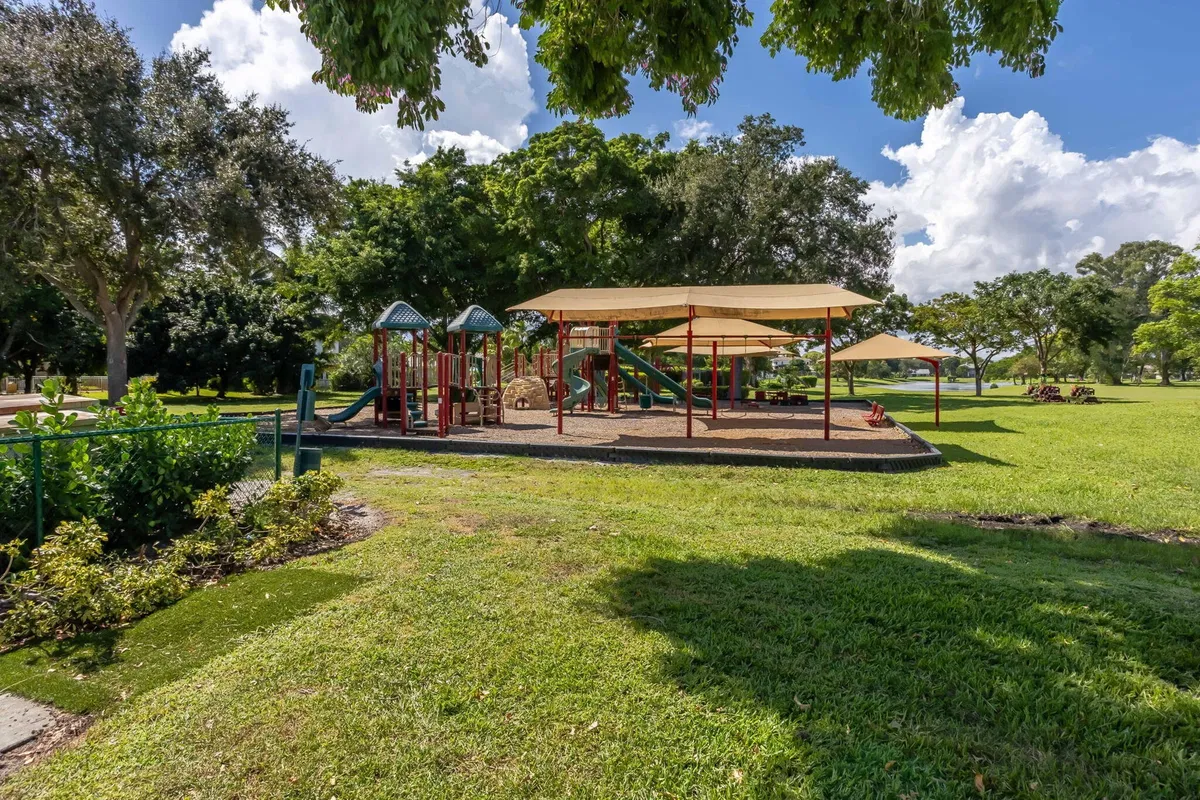 Boca Bath & Tennis Residence photo 58