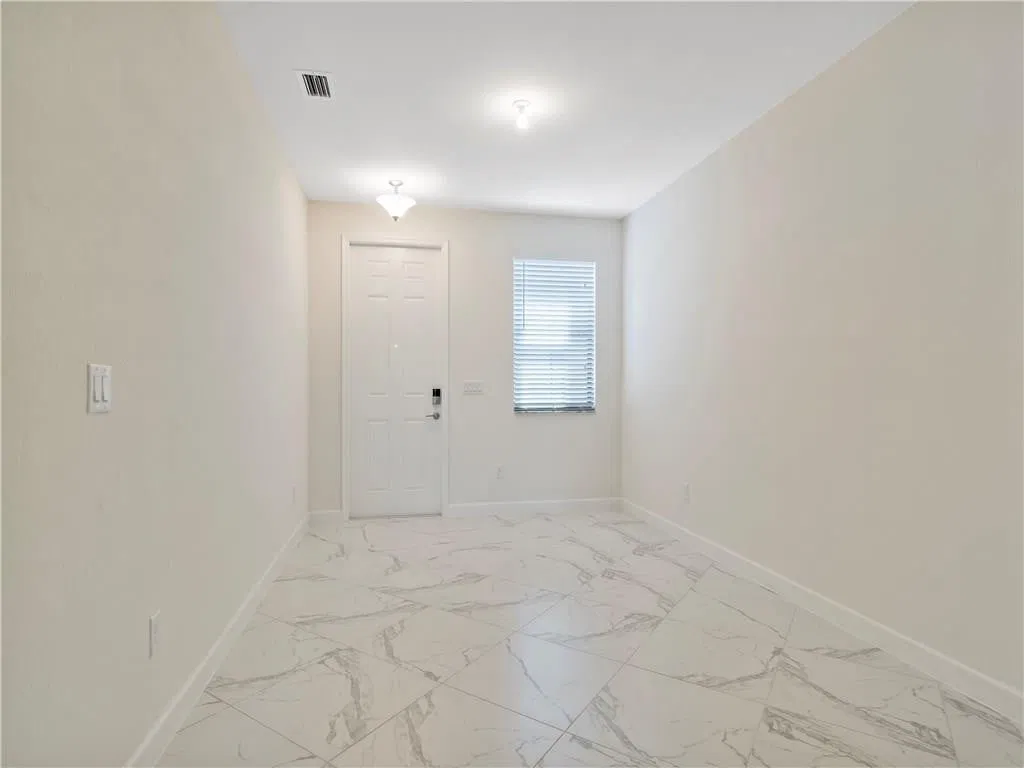  Unit 113 photo 10