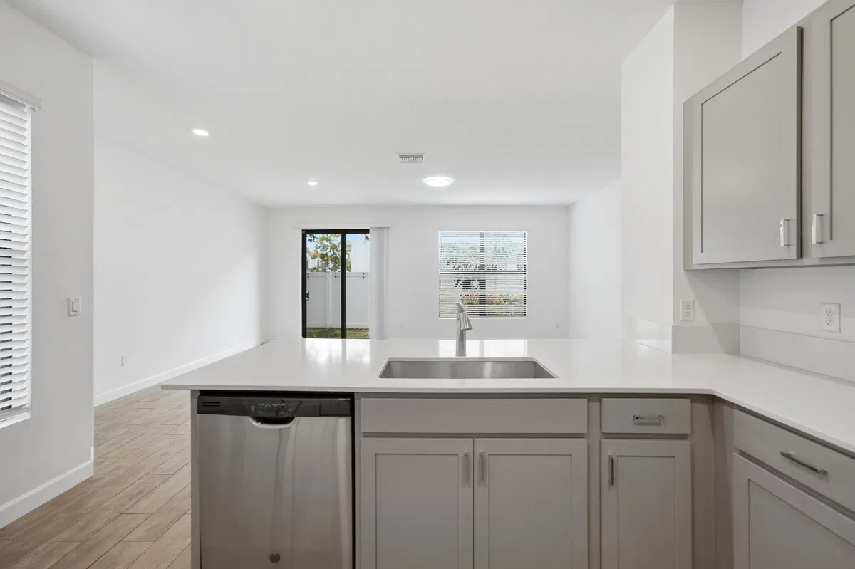  Residence photo 49