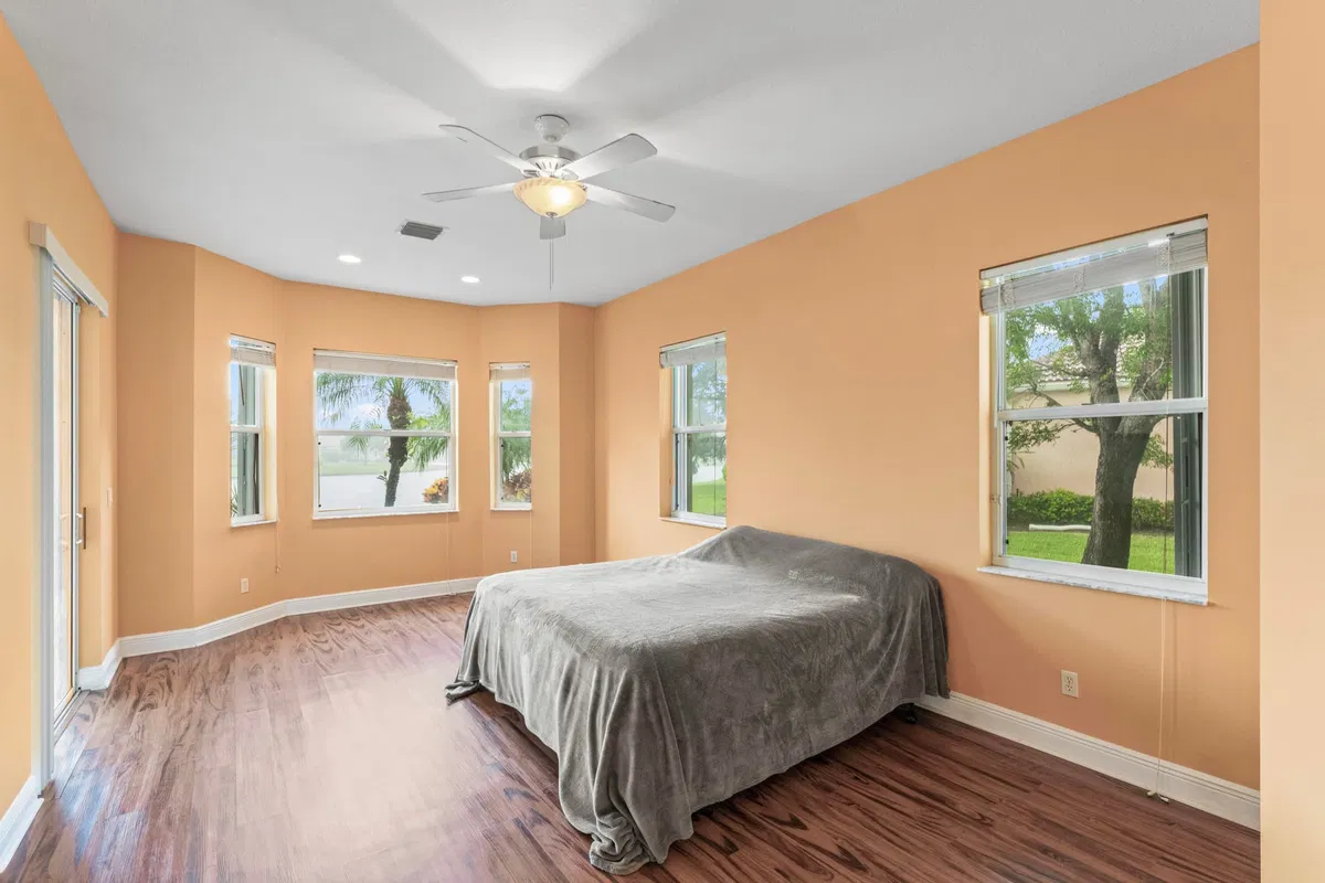 Residence photo 19