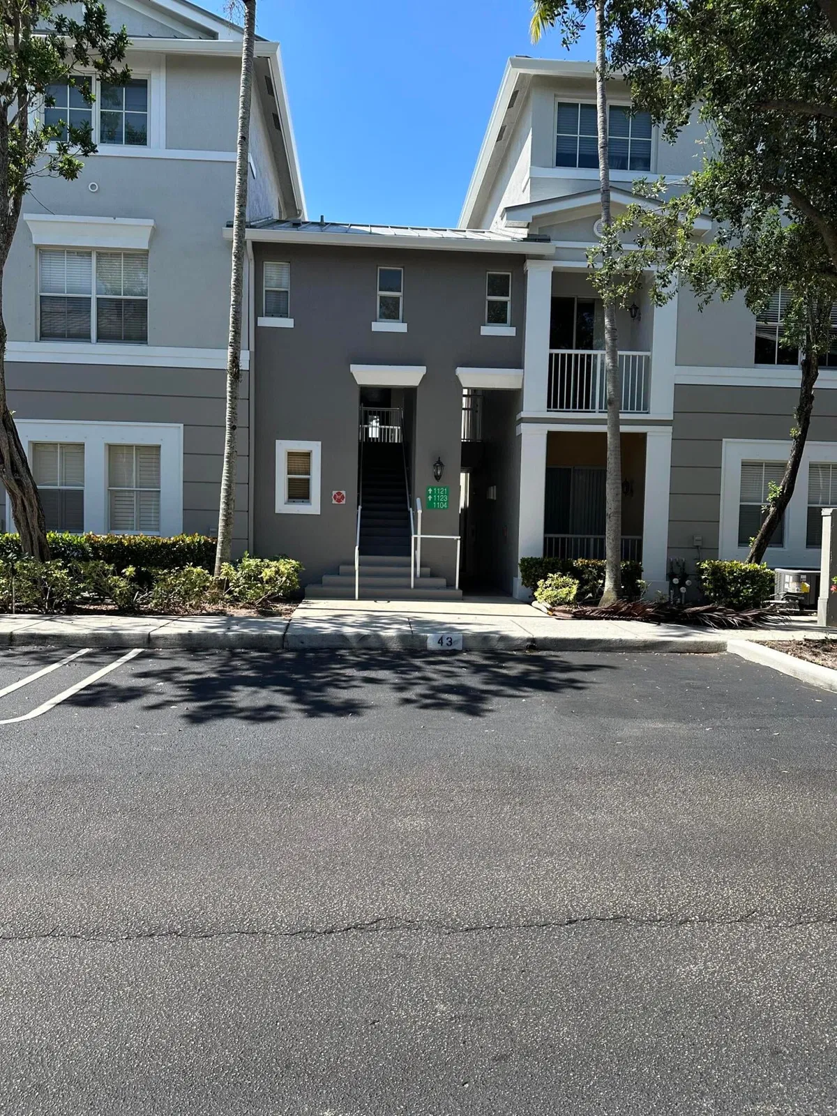 Residence photo 4