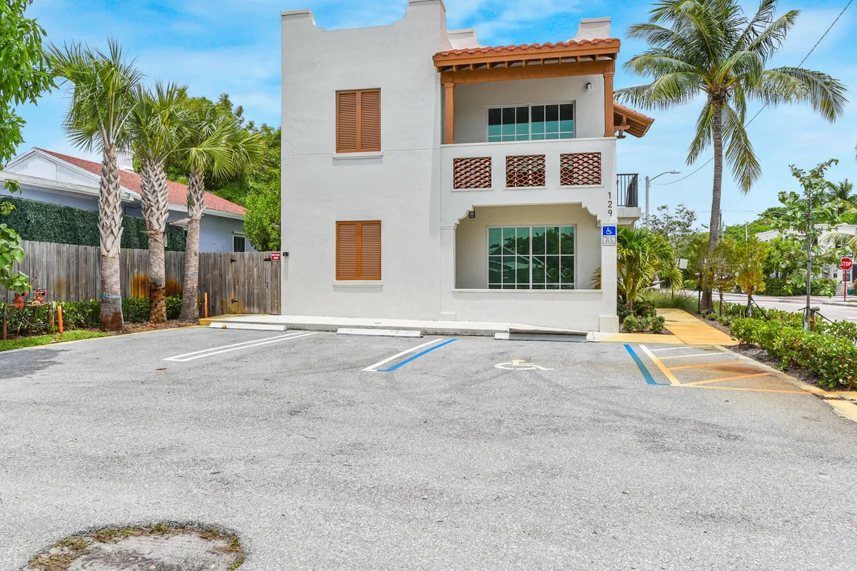 Residence photo 4