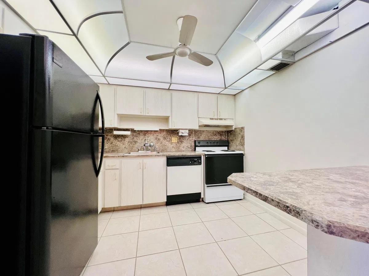 Residence photo 4