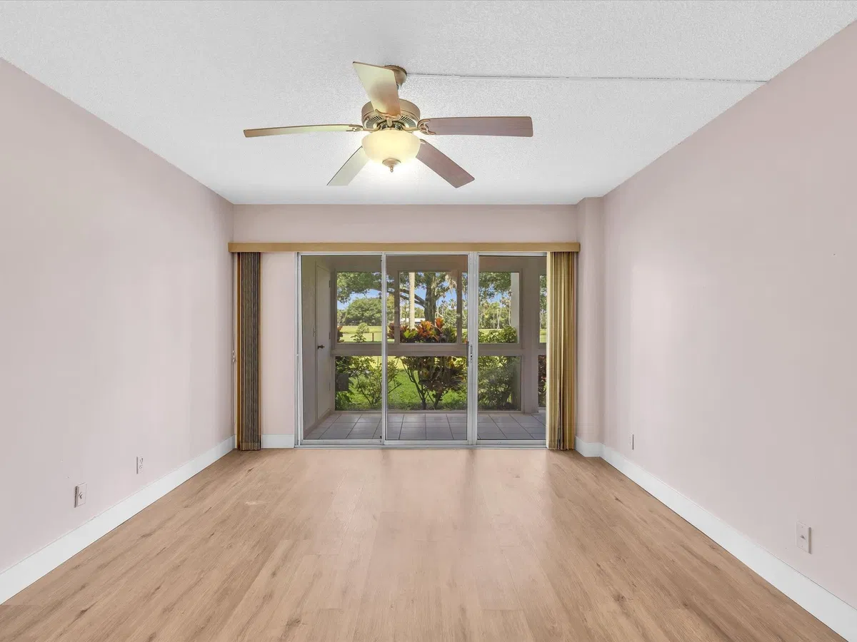 Unit 104 photo 43