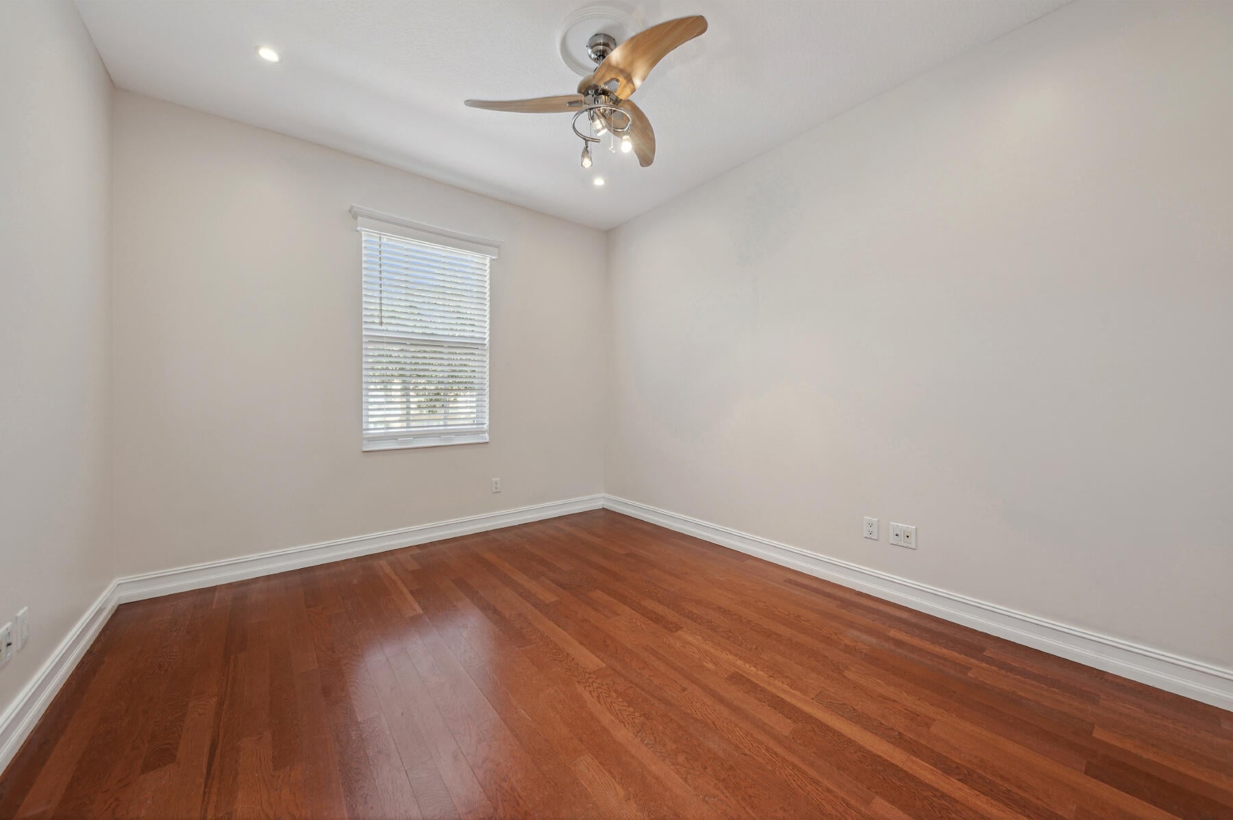  Residence photo 19