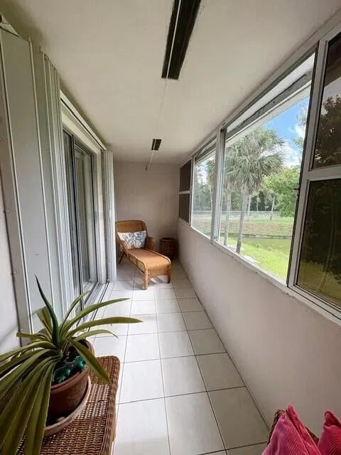 Unit 12 photo 31