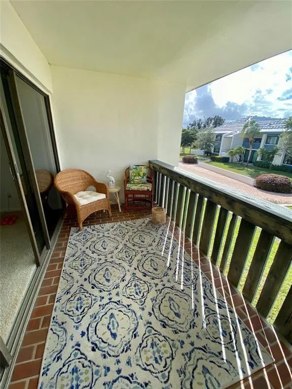 Unit C34 photo 7