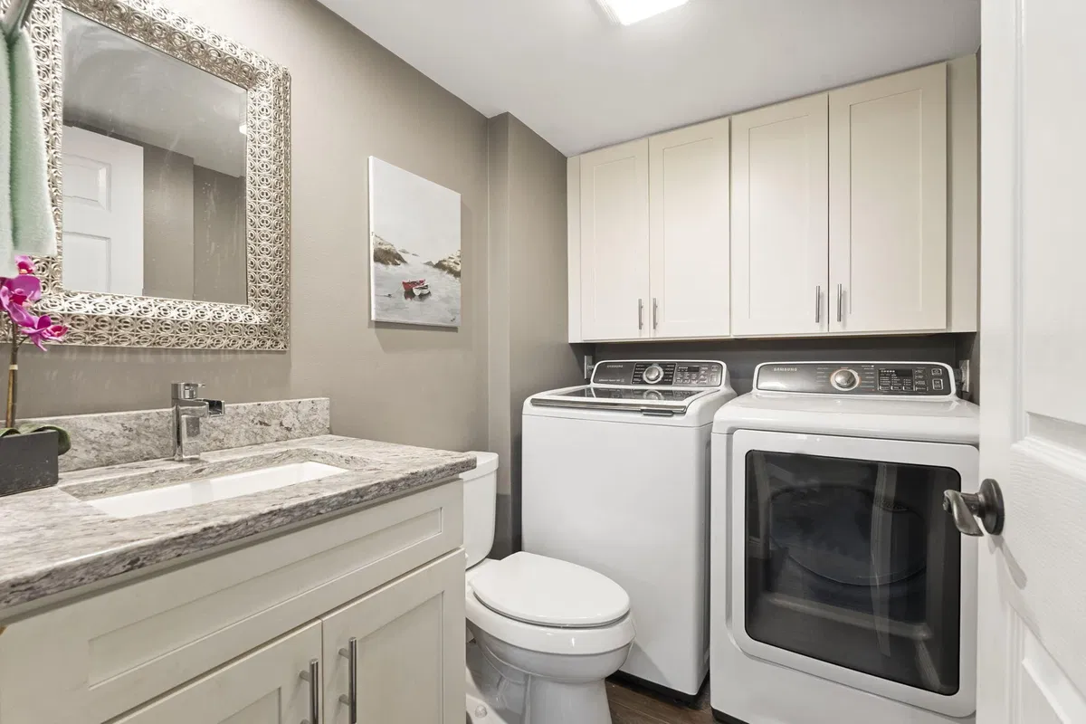 Residence photo 16