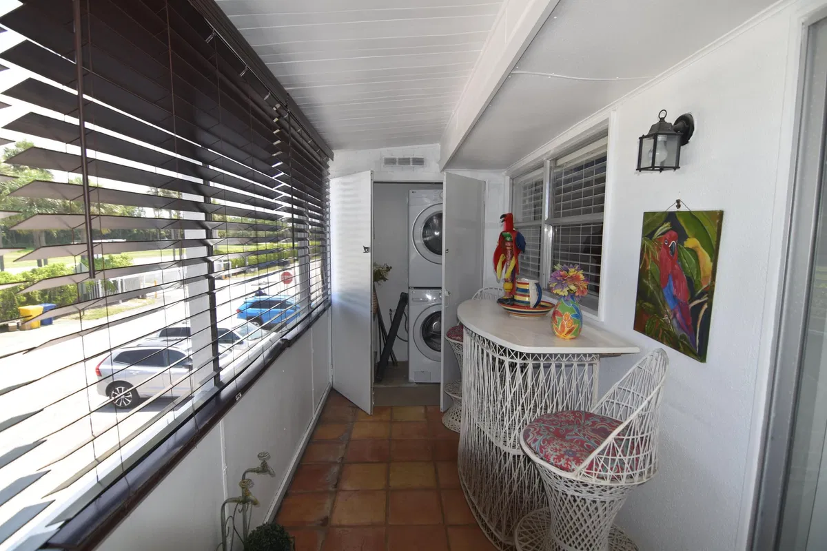 Residence photo 16