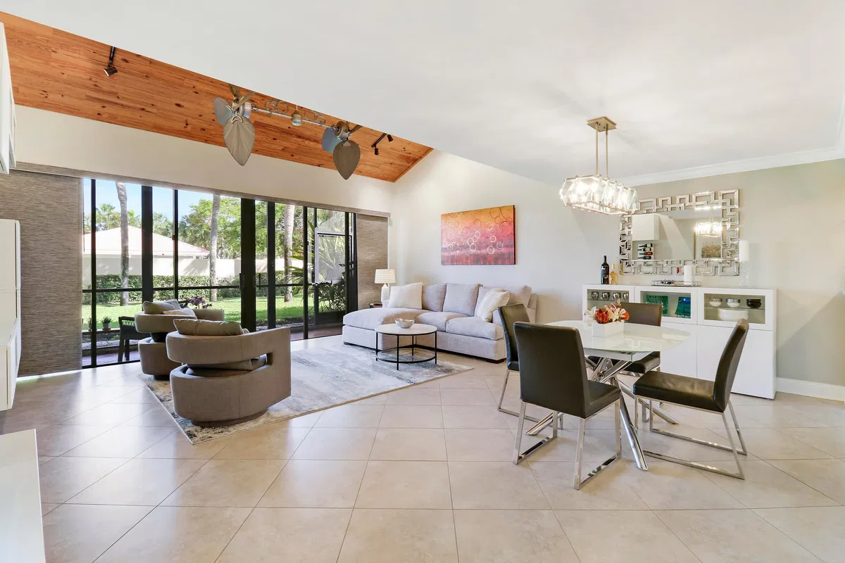 PGA National Palm Beach Gardens Residence photo 16