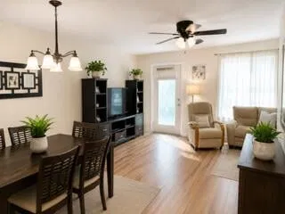 Residence photo 4