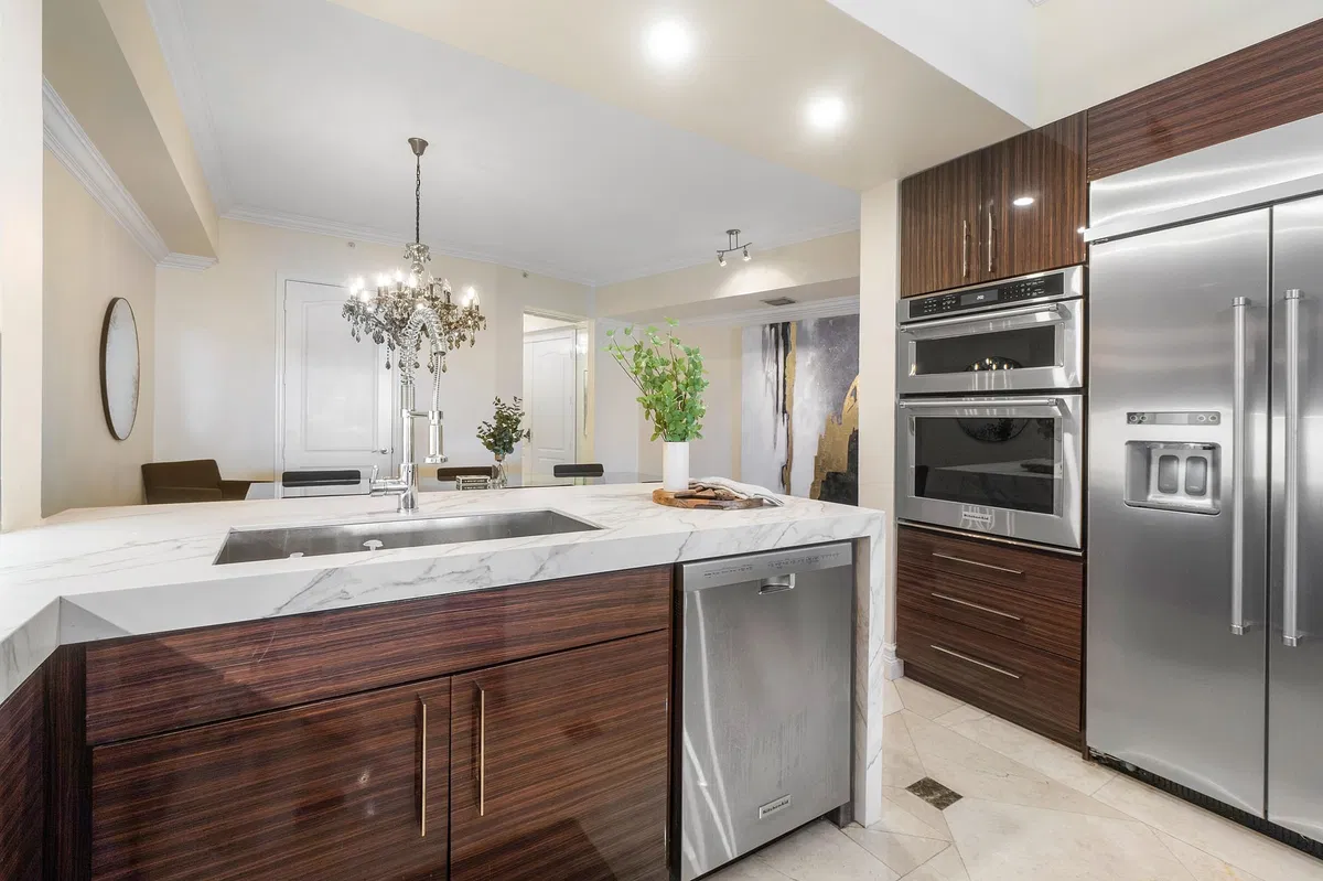 Esplanade Grande Unit 605 photo 10