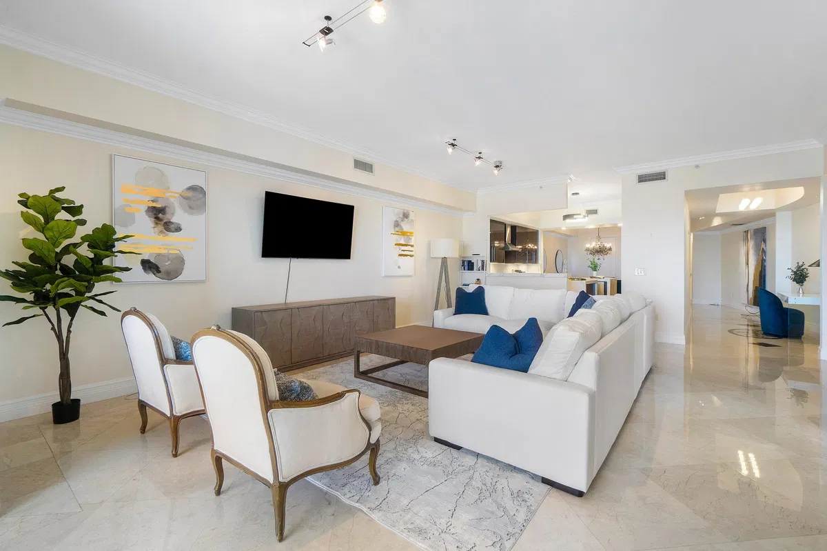 Esplanade Grande Unit 605 photo 13