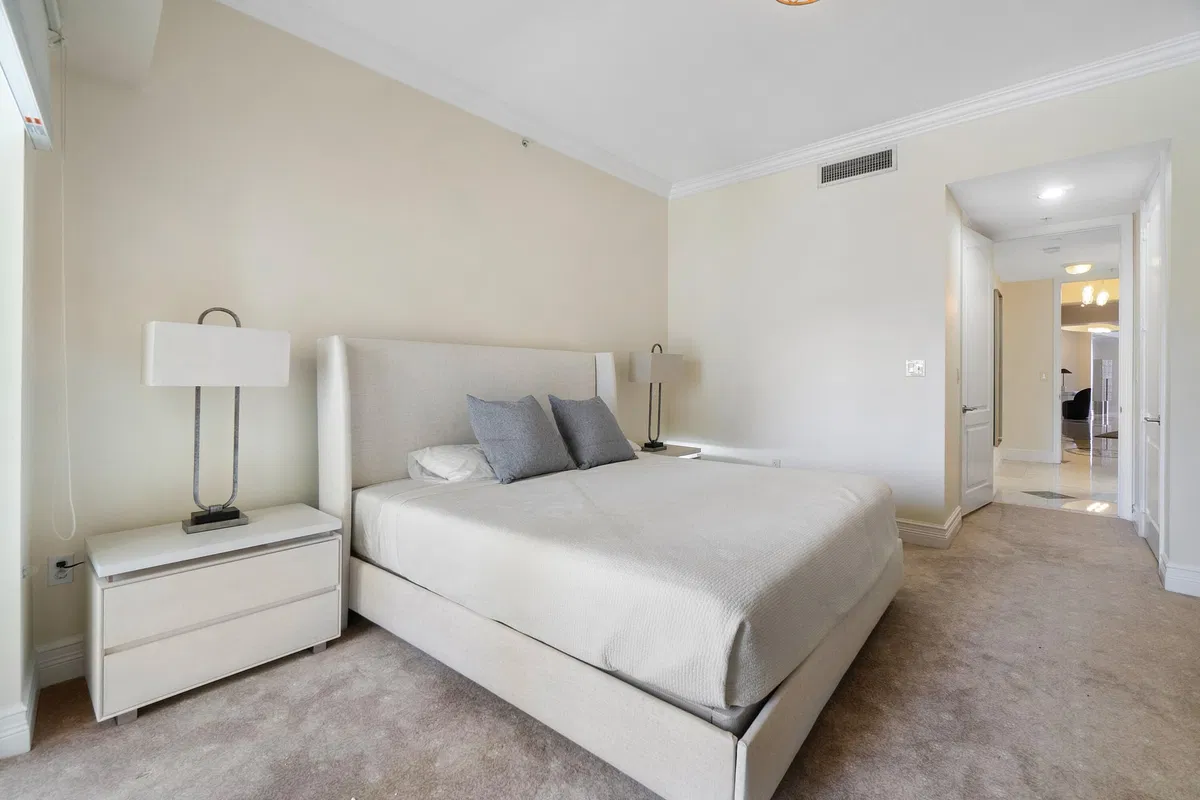 Esplanade Grande Unit 605 photo 22