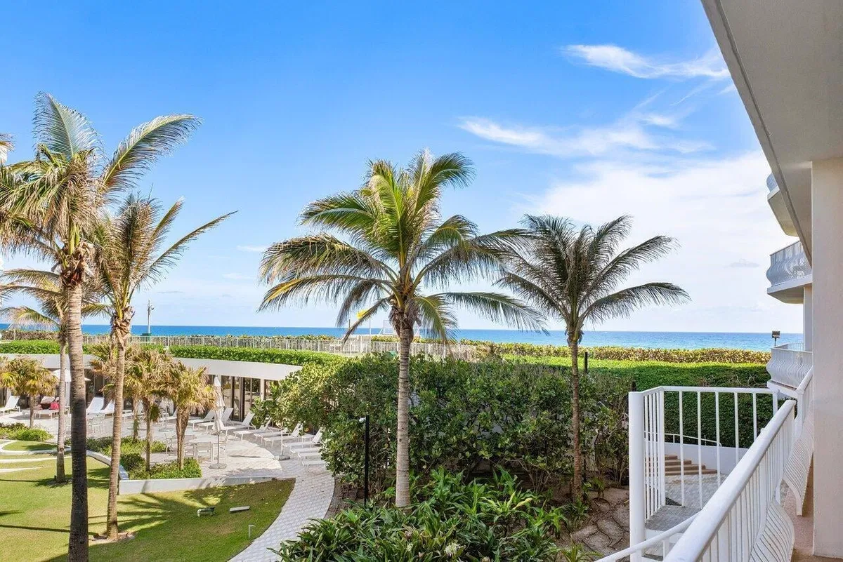 Sloan's Curve Palm Beach Unit 103 photo 19