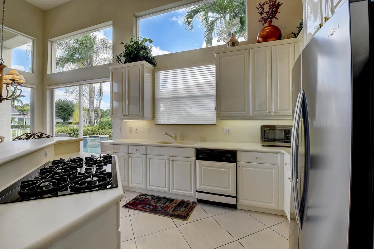 Woodfield Country Club Residence photo 10