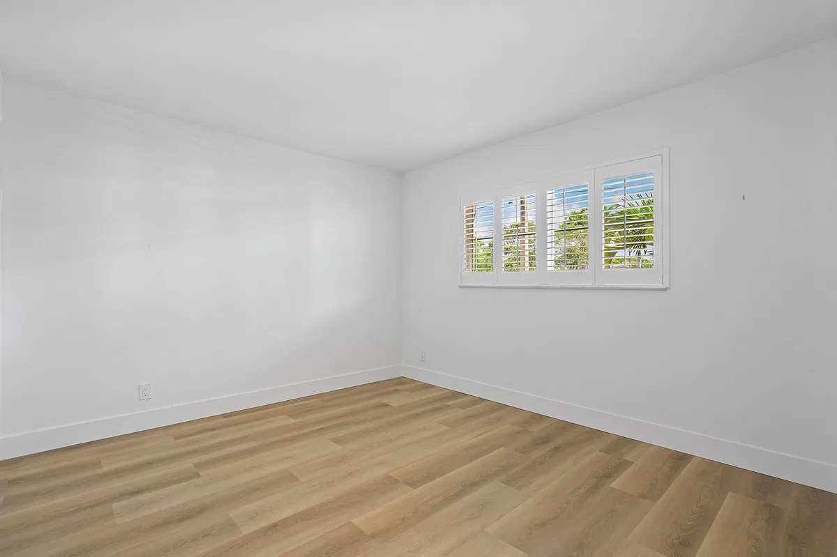  Unit 1090 photo 19