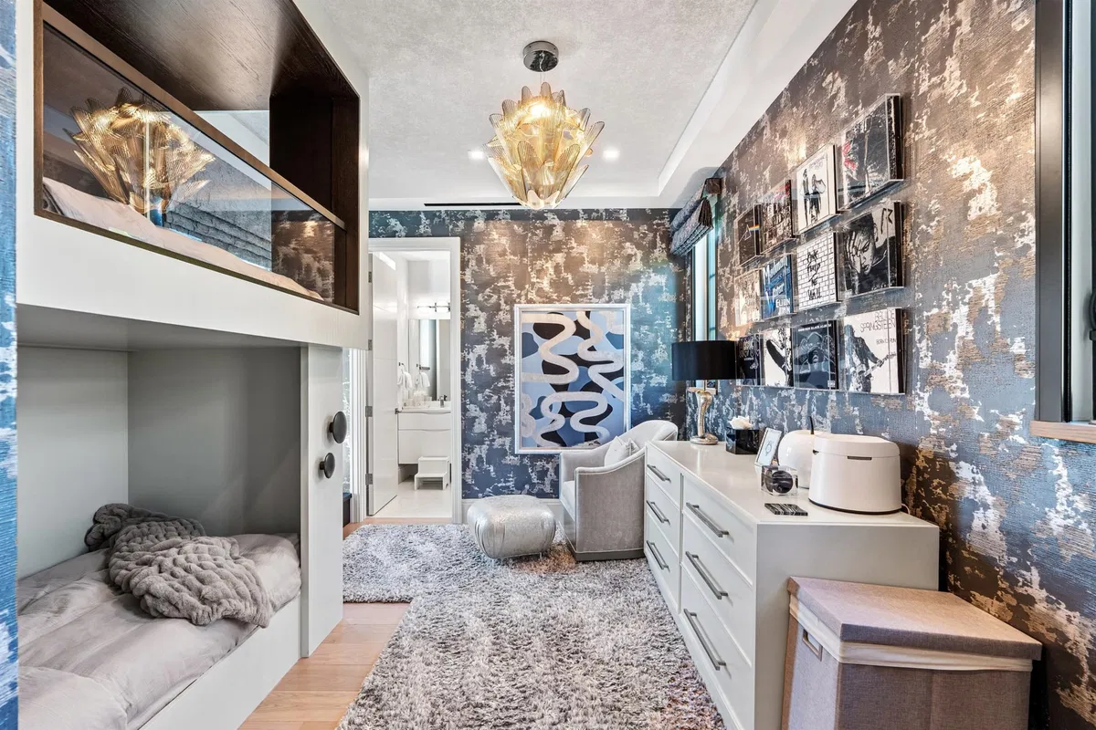 Residence photo 37