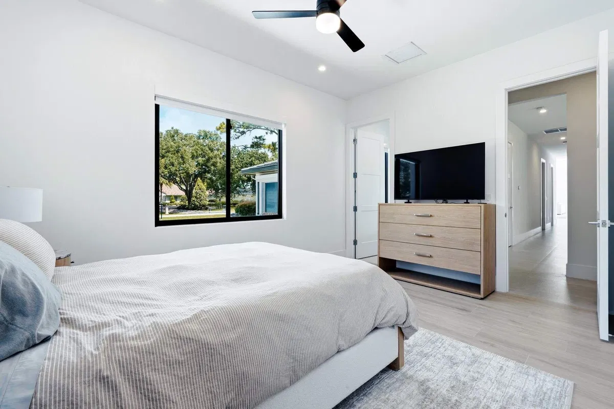 Steeplechase Residence photo 31