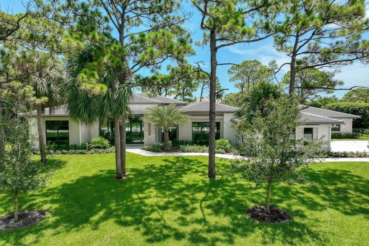Steeplechase Residence photo 49