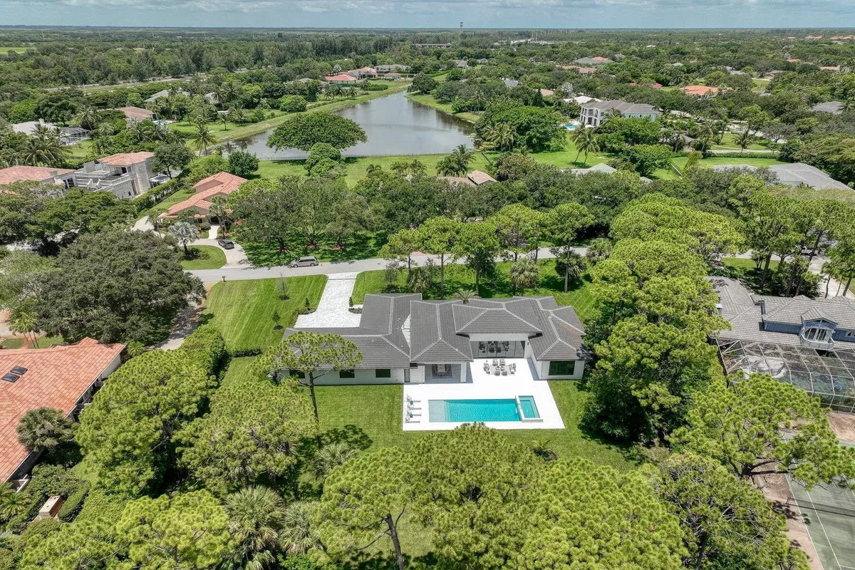 Steeplechase Residence photo 52